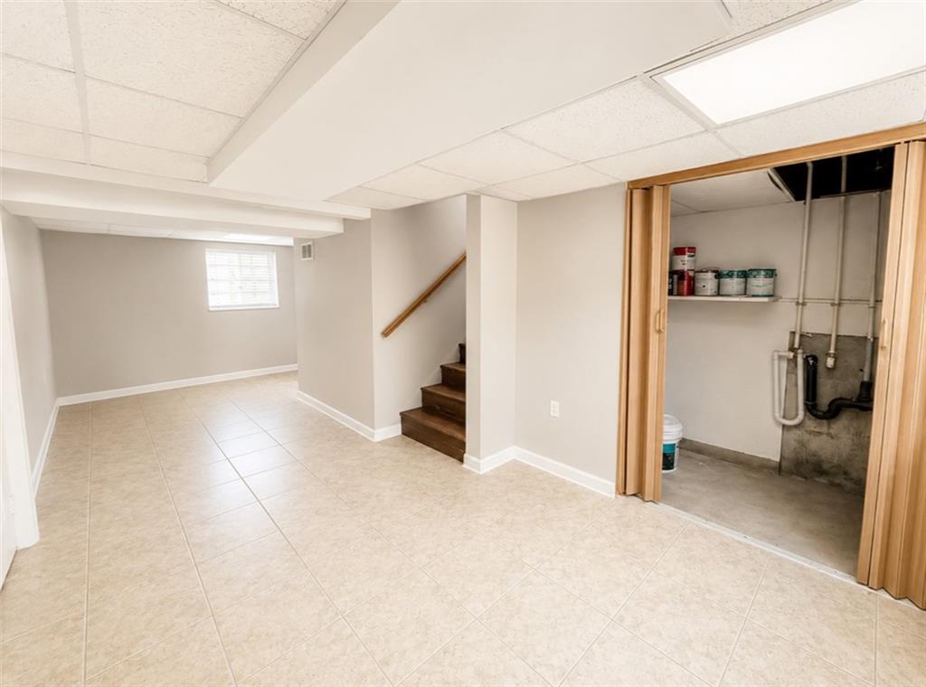 6692 Cambridge Drive Property Photo 8
