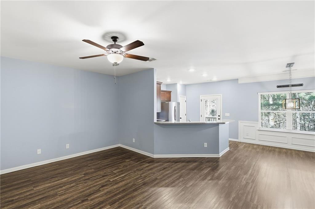112 Spring Way Square Property Photo 7