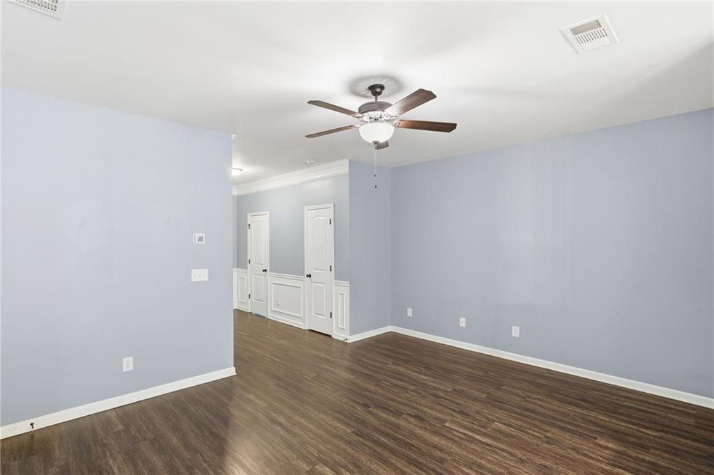 112 Spring Way Square Property Photo 8