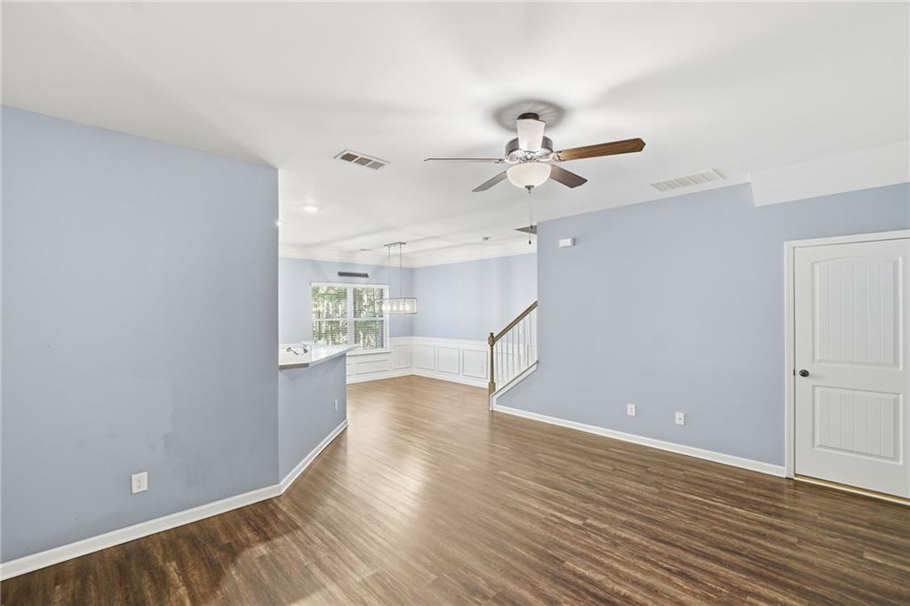 112 Spring Way Square Property Photo 10