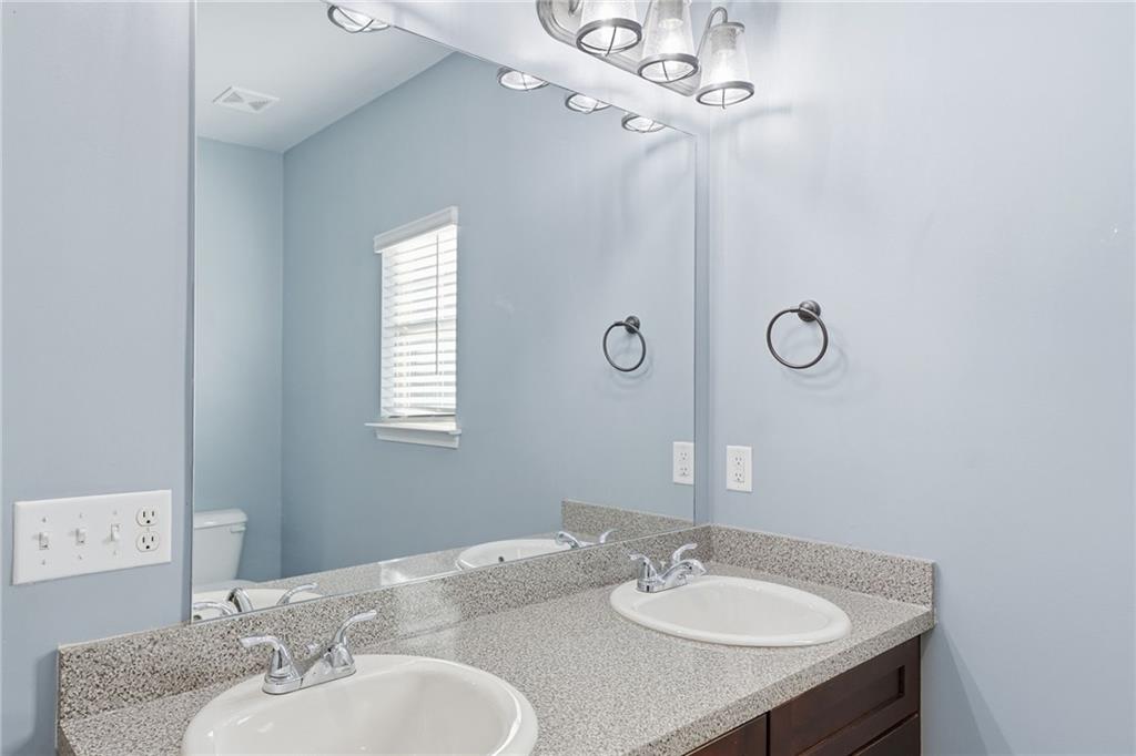 112 Spring Way Square Property Photo 24