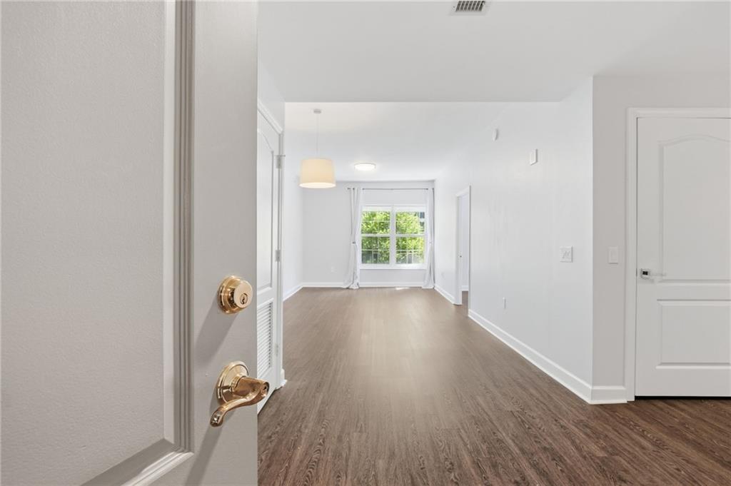 195 14th Street Ne Unit 312 Property Photo 11