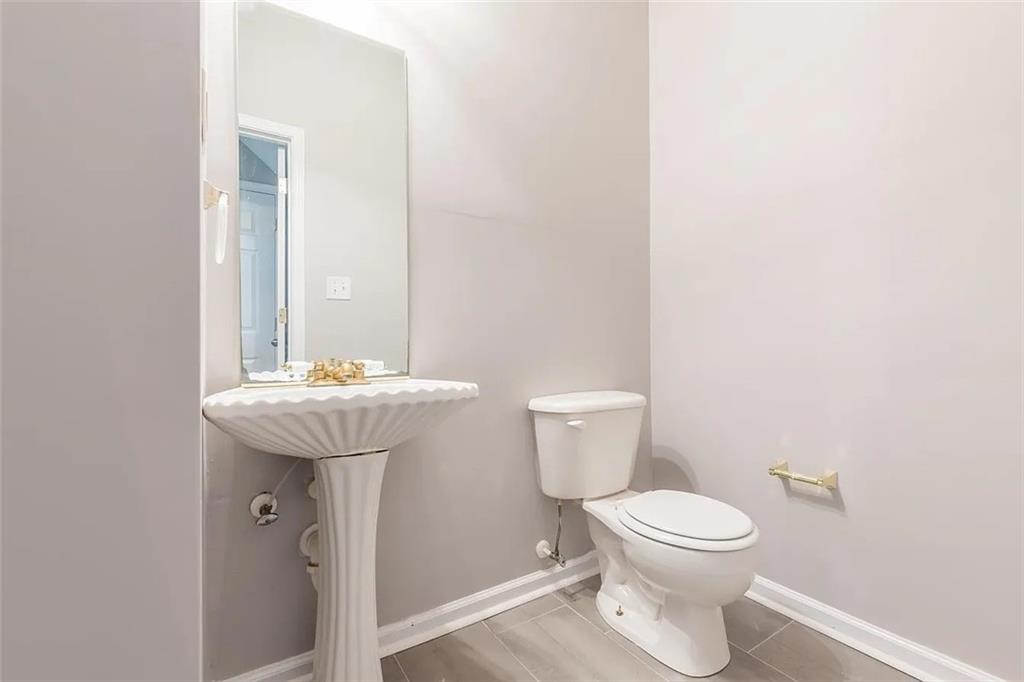 6708 Sunset Hills Boulevard Property Photo 8