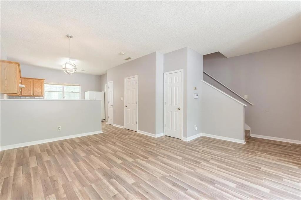 6708 Sunset Hills Boulevard Property Photo 9