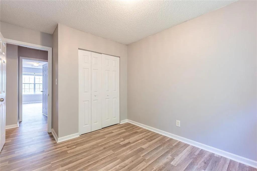 6708 Sunset Hills Boulevard Property Photo 12