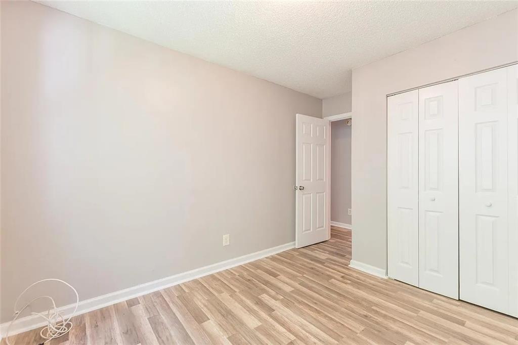 6708 Sunset Hills Boulevard Property Photo 20