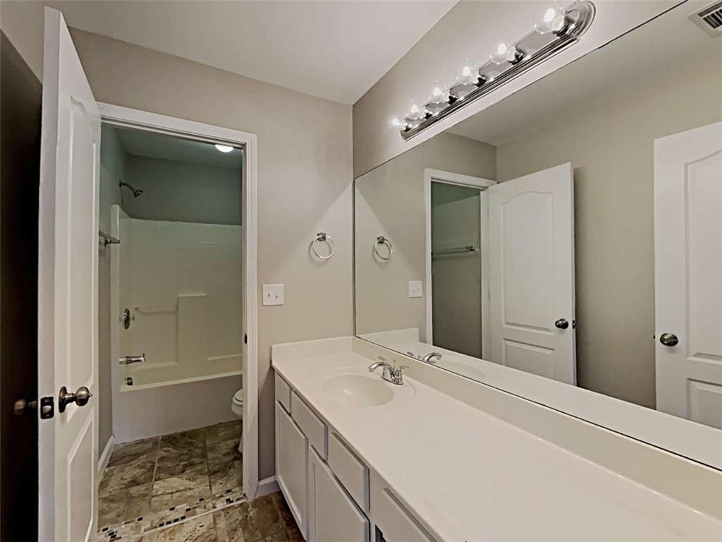 590 Simonton Crest Drive Property Photo 15
