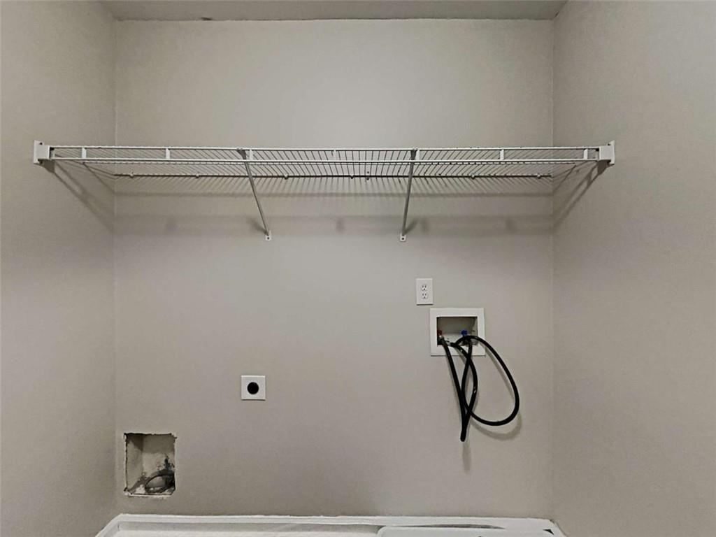 590 Simonton Crest Drive Property Photo 17