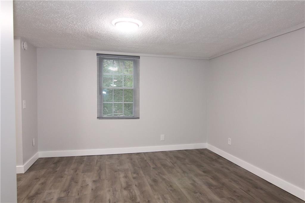2187 Plantation Lane Unit B Property Photo 9