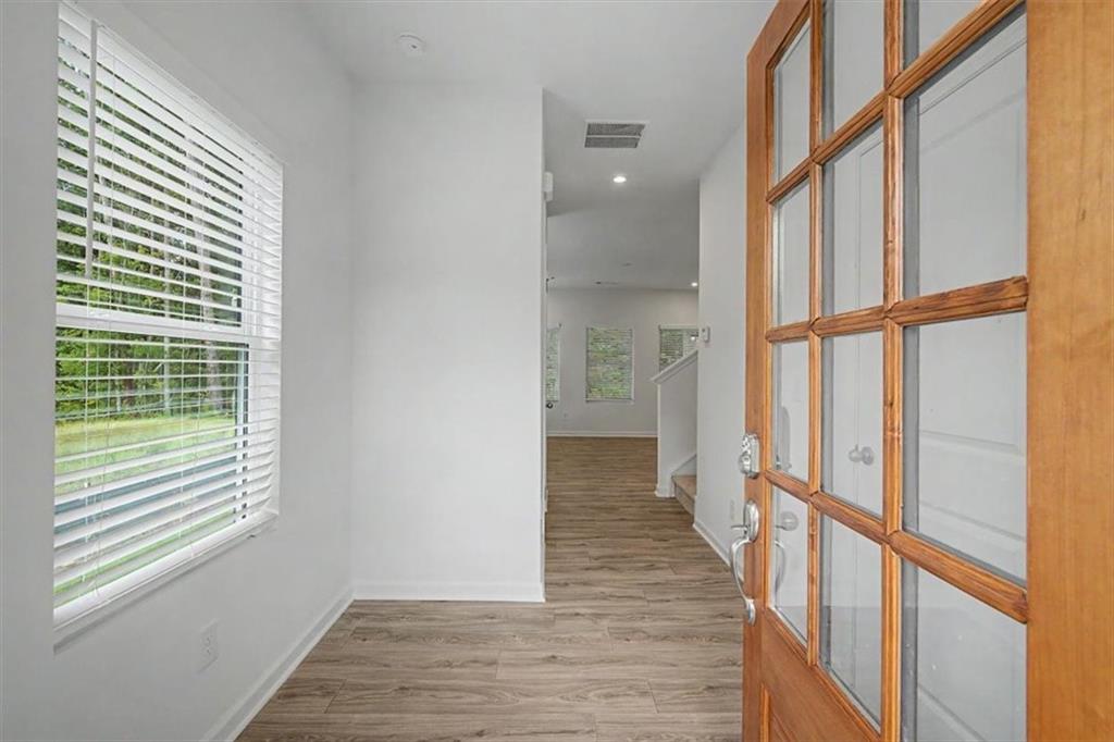 2042 Linda Drive Sw Property Photo 6