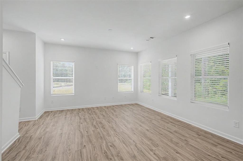2042 Linda Drive Sw Property Photo 12