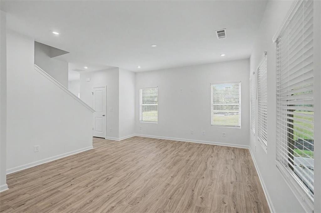 2042 Linda Drive Sw Property Photo 13
