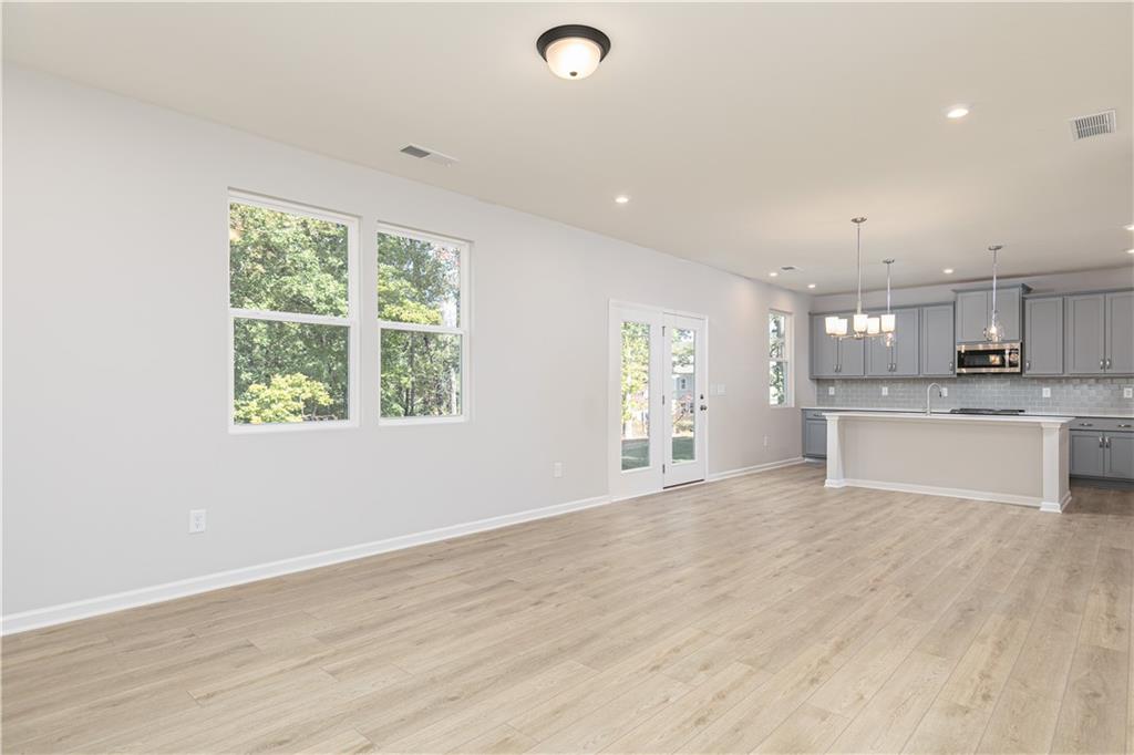 371 Jasmine Woods Drive Property Photo 11