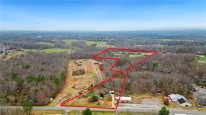 14067 Cumming Highway Property Photo 1