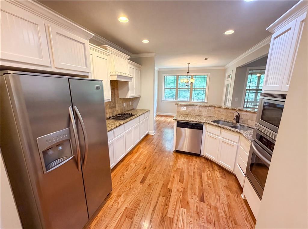 212 Westwind Drive Property Photo 2
