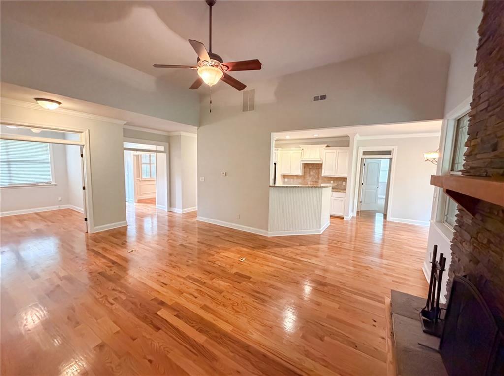 212 Westwind Drive Property Photo 9