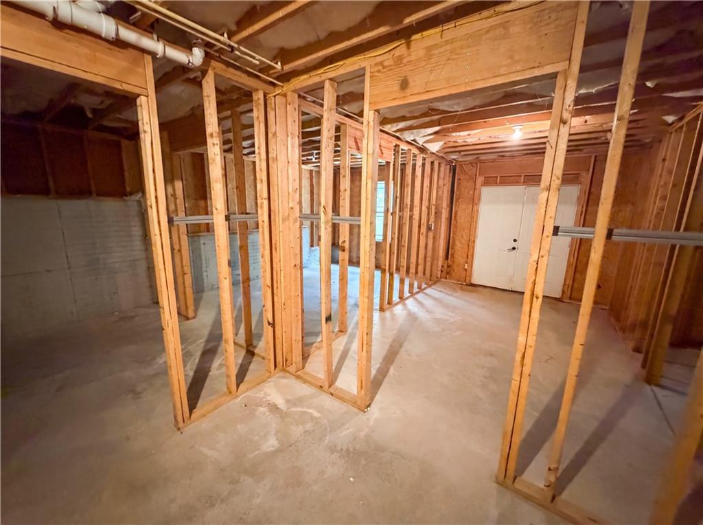 212 Westwind Drive Property Photo 19