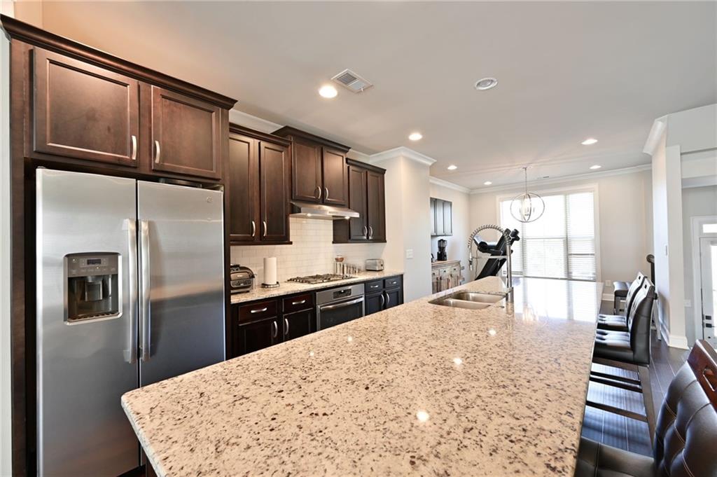 2177 Parkside Glen View Property Photo 4