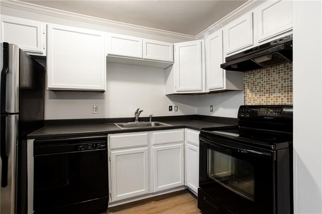 510 Coventry Road Unit 19a Property Photo 6