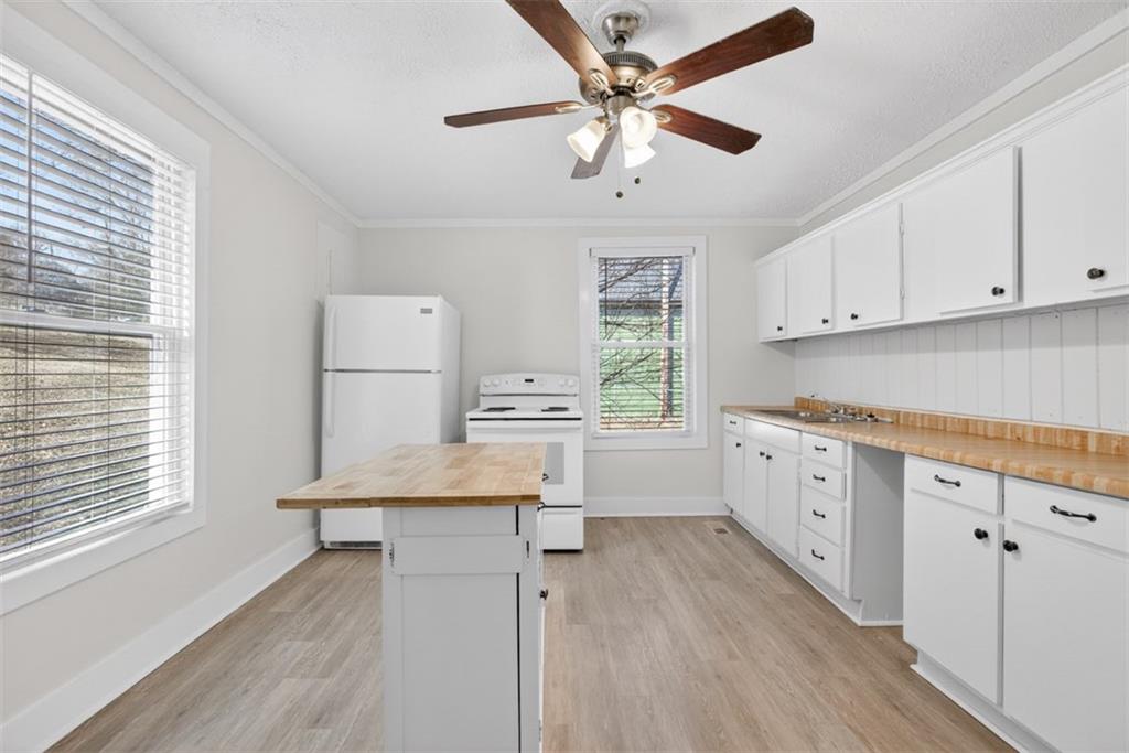 246 Spring Street Property Photo 8