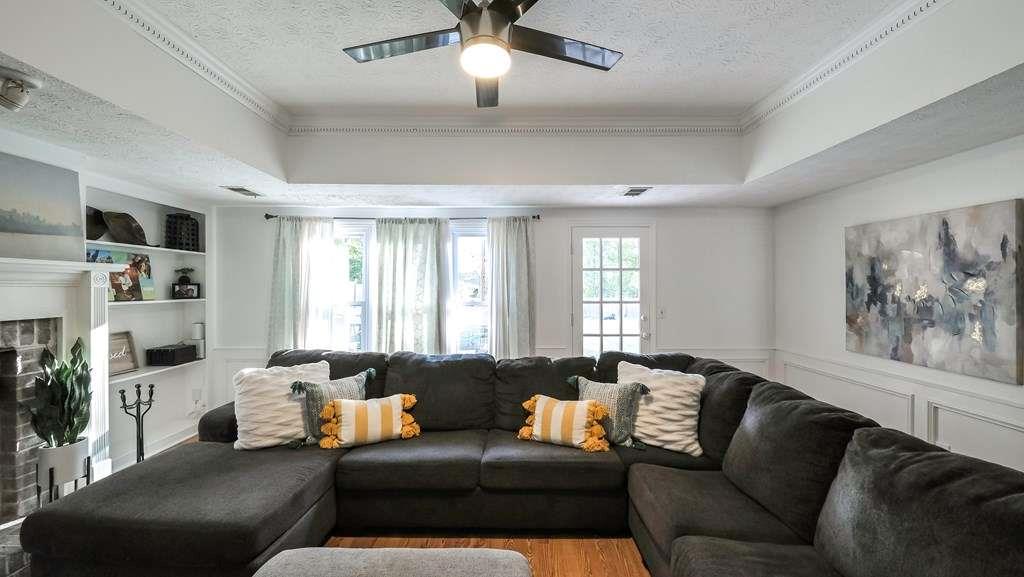1928 Stonewood Drive Property Photo 7