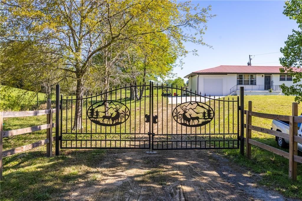 7596 Red Bud Ne Property Photo 1