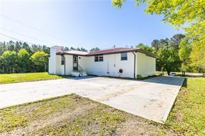 7596 Red Bud Ne Property Photo 3