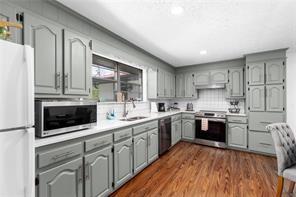7596 Red Bud Ne Property Photo 8