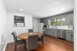 7596 Red Bud Ne Property Photo 10