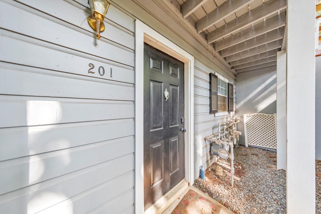 201 Natchez Trace Property Photo 2