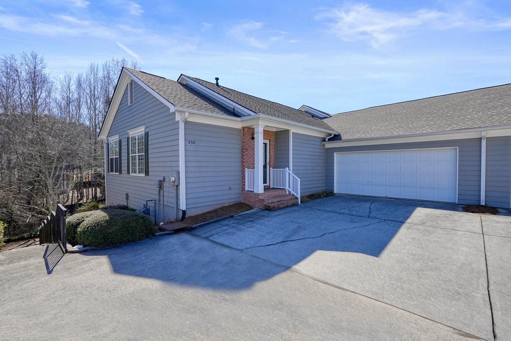 250 Camry Circle Property Photo 1