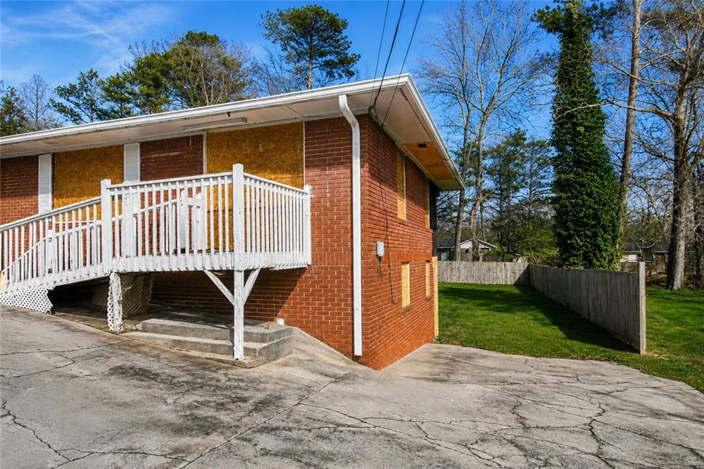 5195 Austell Road Property Photo 6
