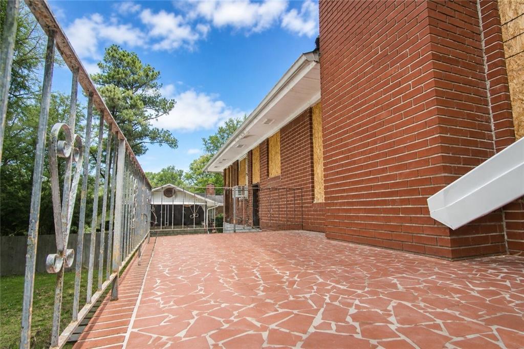 5195 Austell Road Property Photo 12
