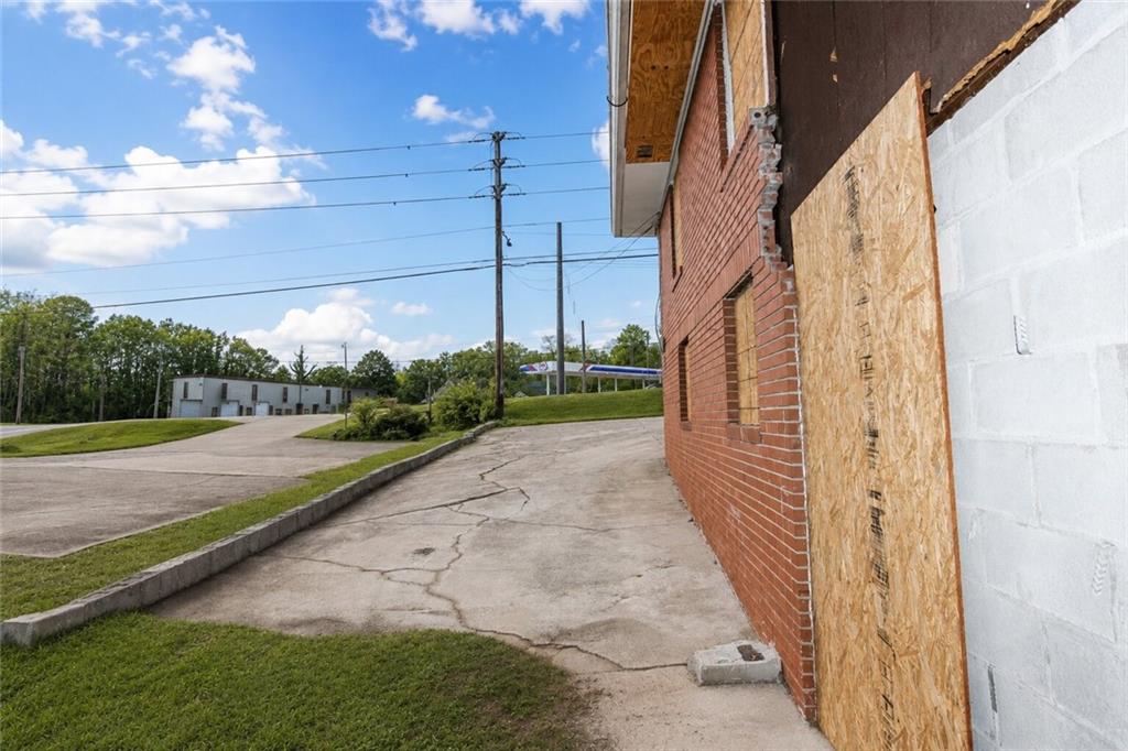 5195 Austell Road Property Photo 14
