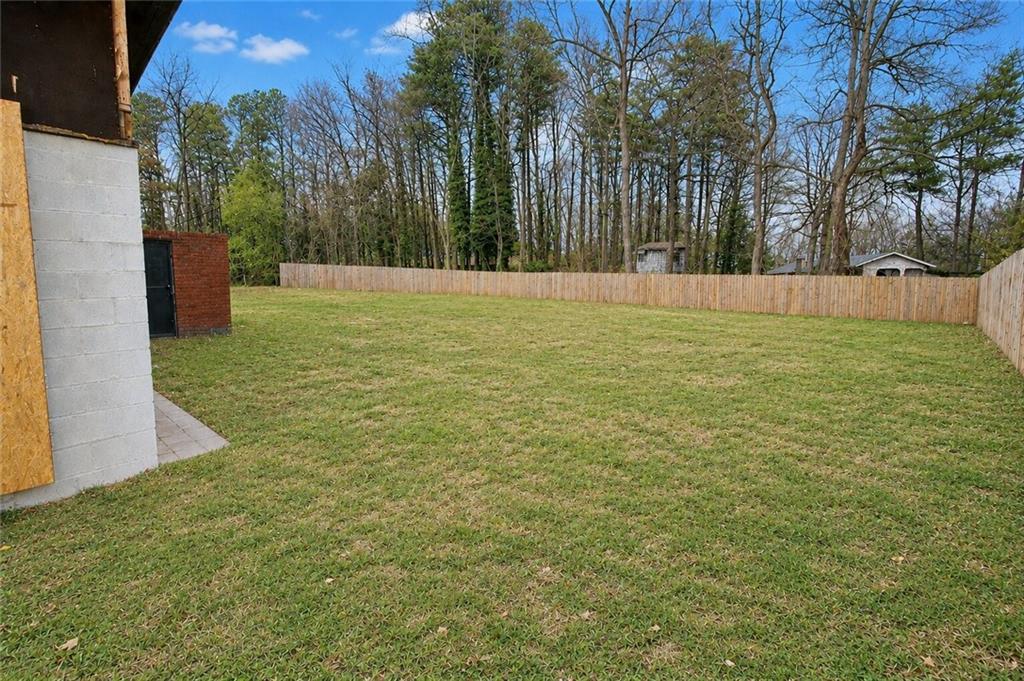 5195 Austell Road Property Photo 17