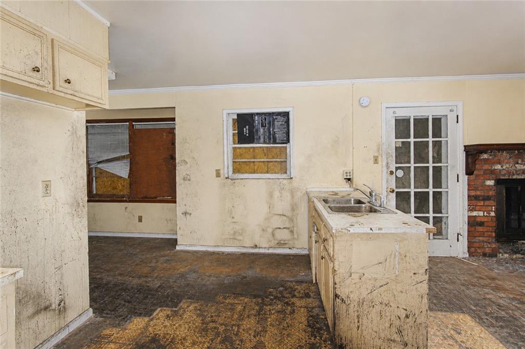 5195 Austell Road Property Photo 25