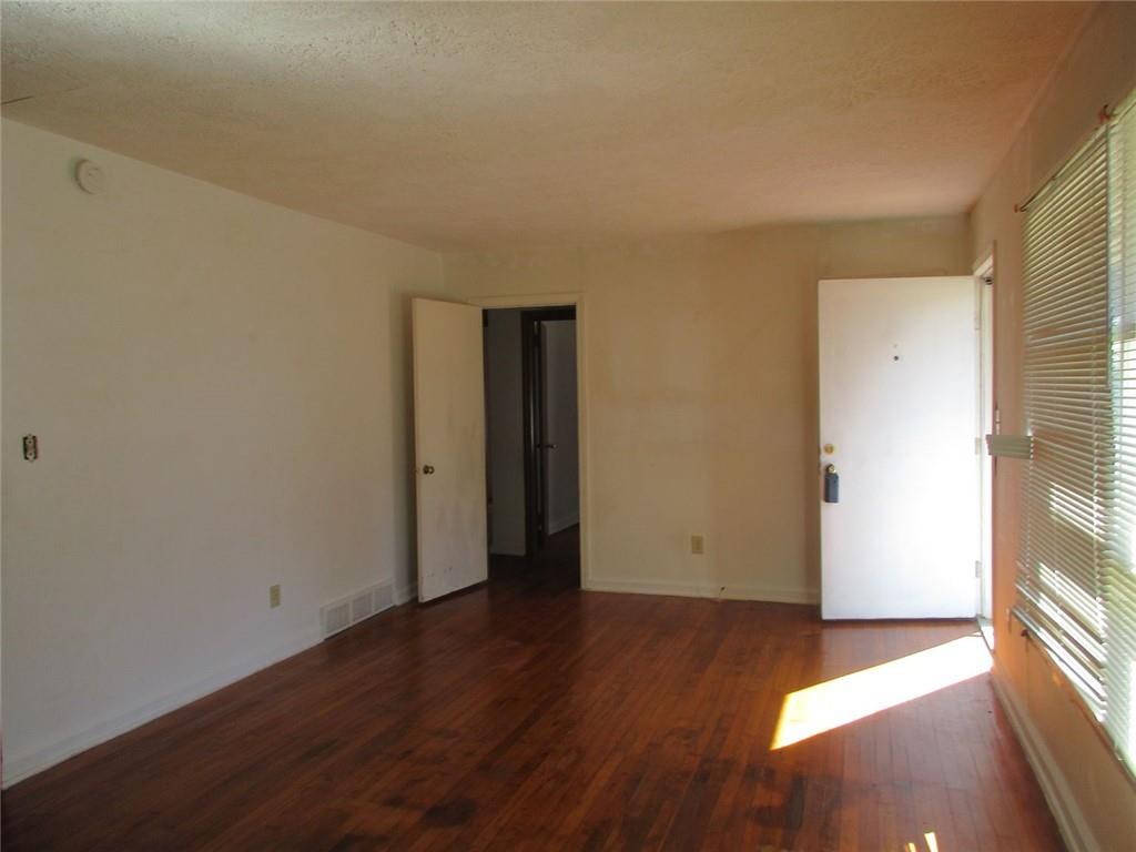 1964 Pinedale Place Property Photo 3