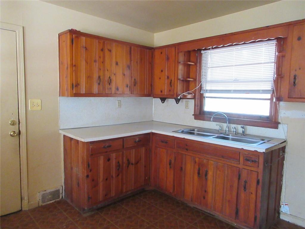 1964 Pinedale Place Property Photo 5