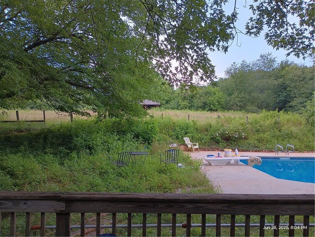 810 Nix Road Property Photo 8