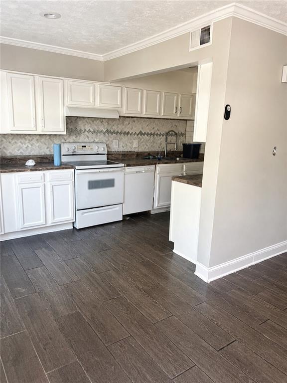 3190 Nectarine Circle Property Photo 2