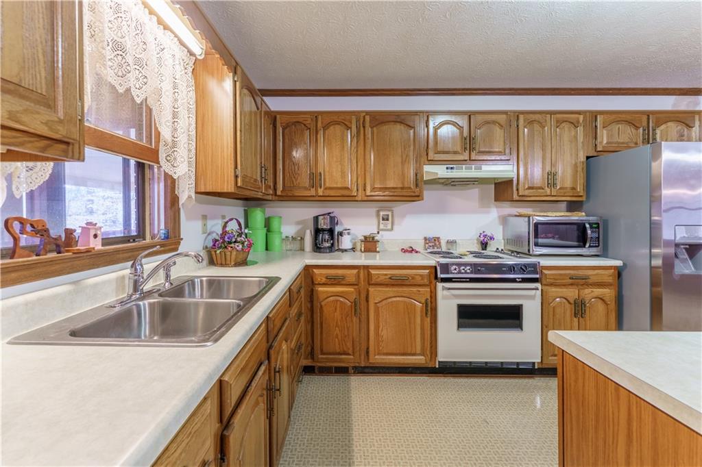 4505 Brookwood Drive Property Photo 11