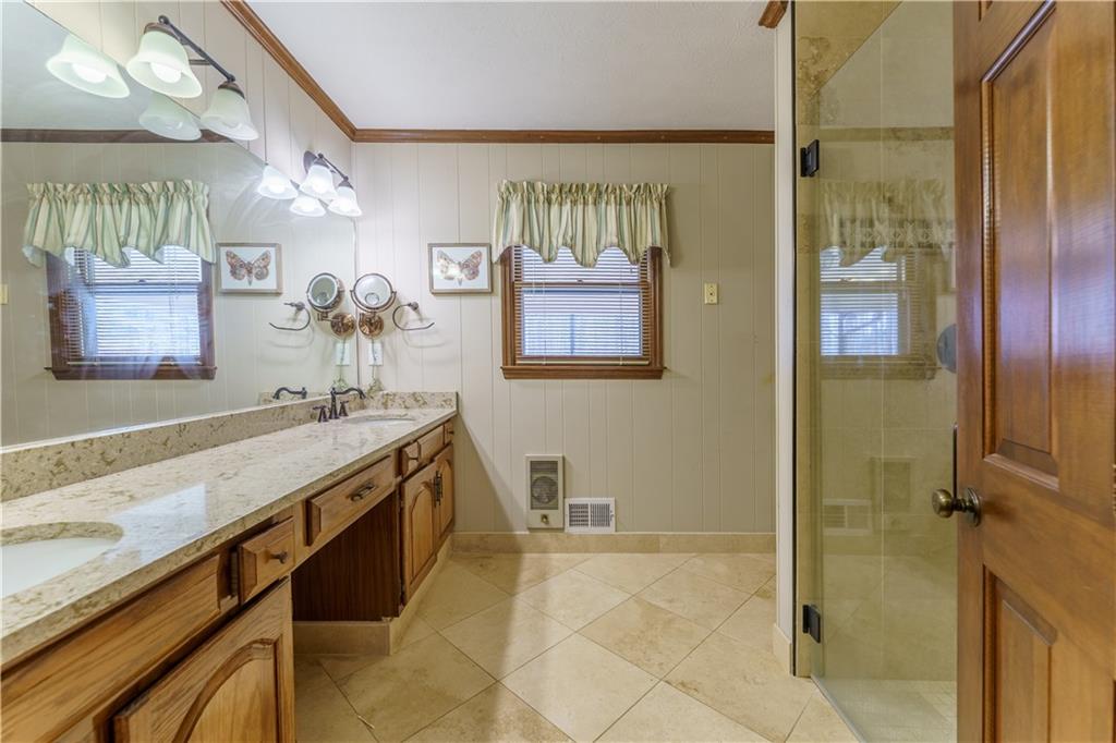 4505 Brookwood Drive Property Photo 19