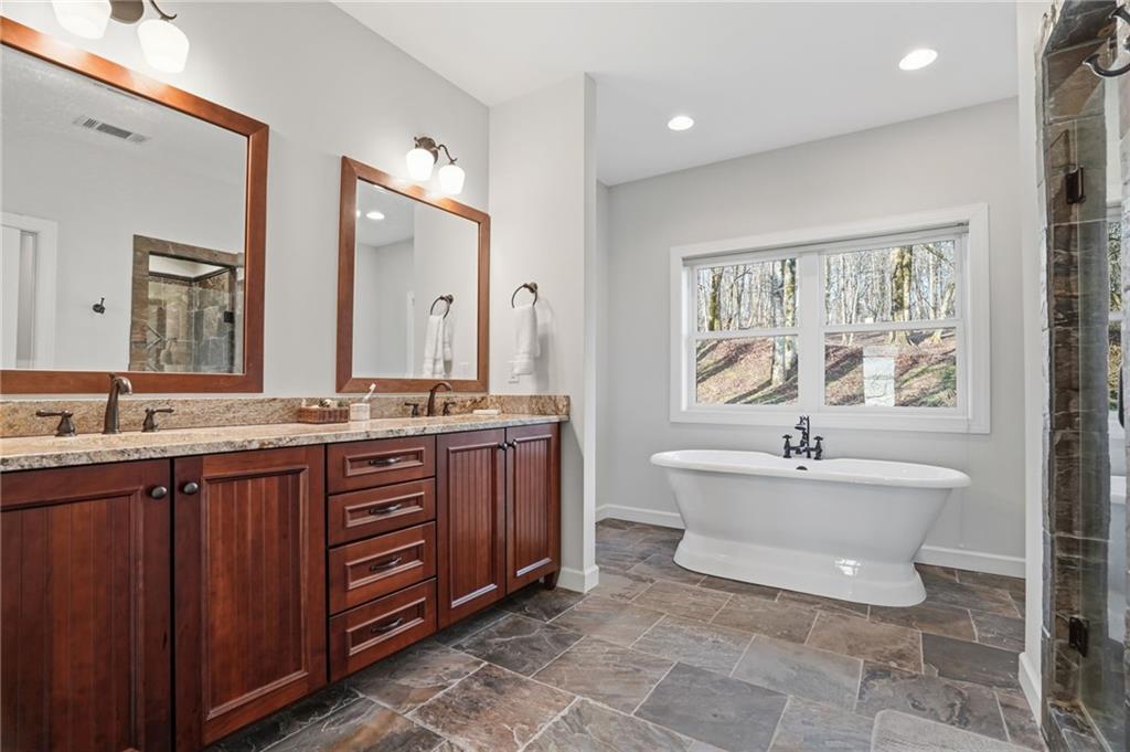 2551 Monument Road Property Photo 12