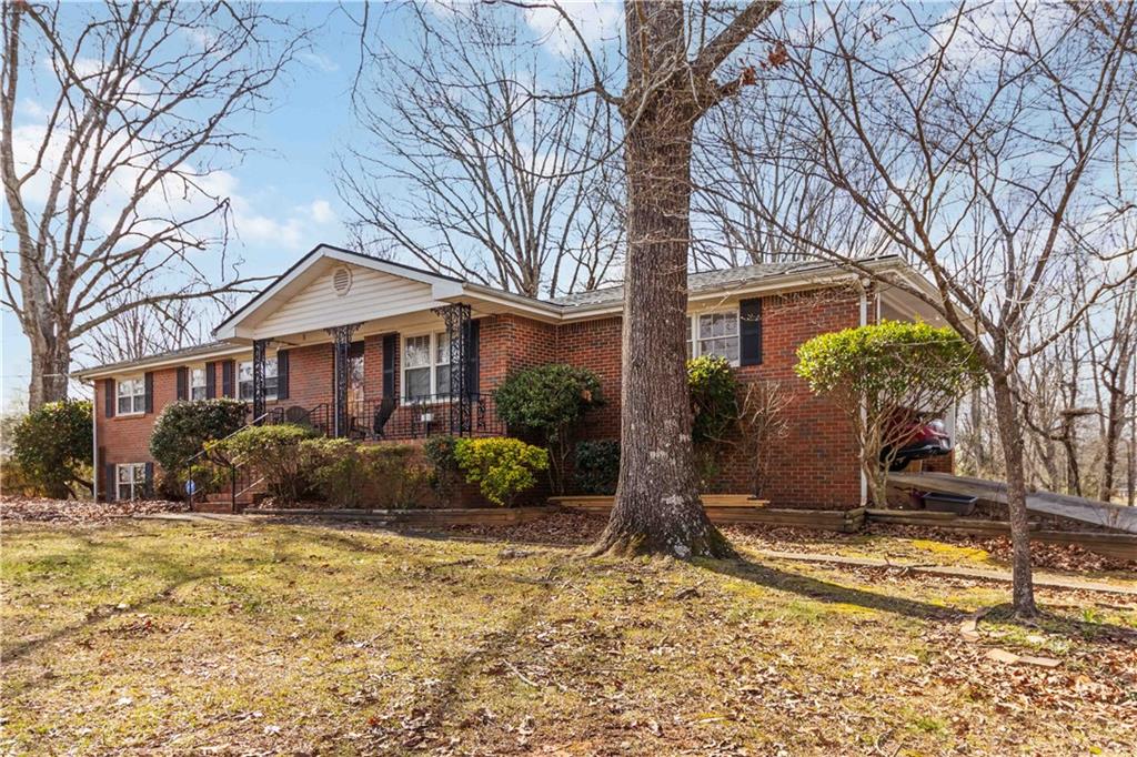 3829 Reynolds Road Property Photo 2