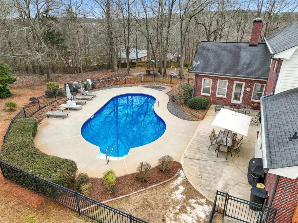 419 Riverwalk Property Photo 3