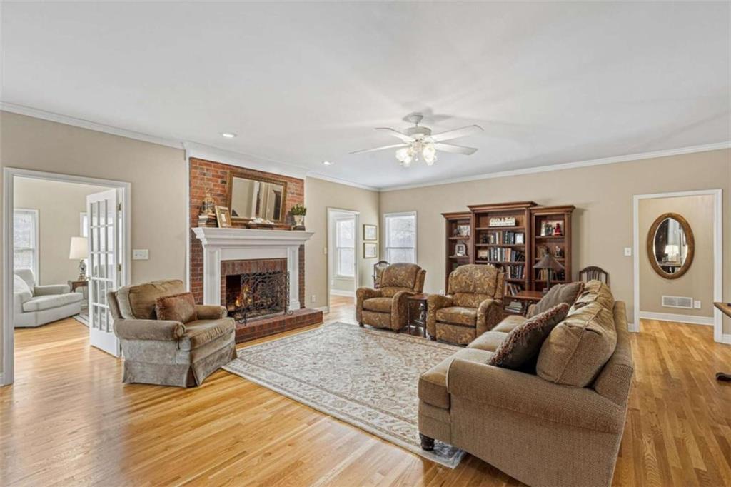 419 Riverwalk Property Photo 18