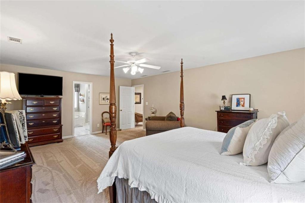 419 Riverwalk Property Photo 28