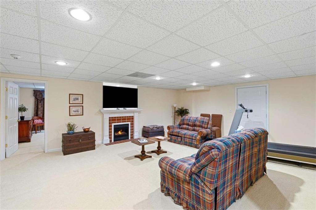 419 Riverwalk Property Photo 45