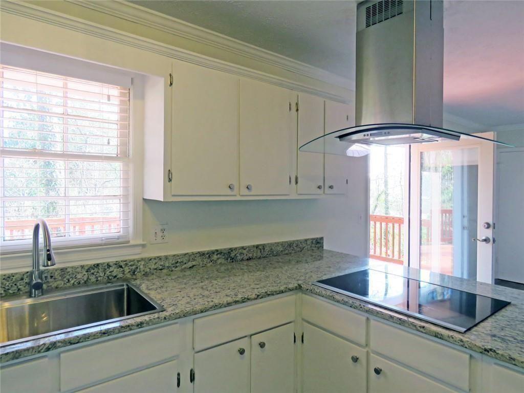 3060 Norton Court Se Property Photo 6