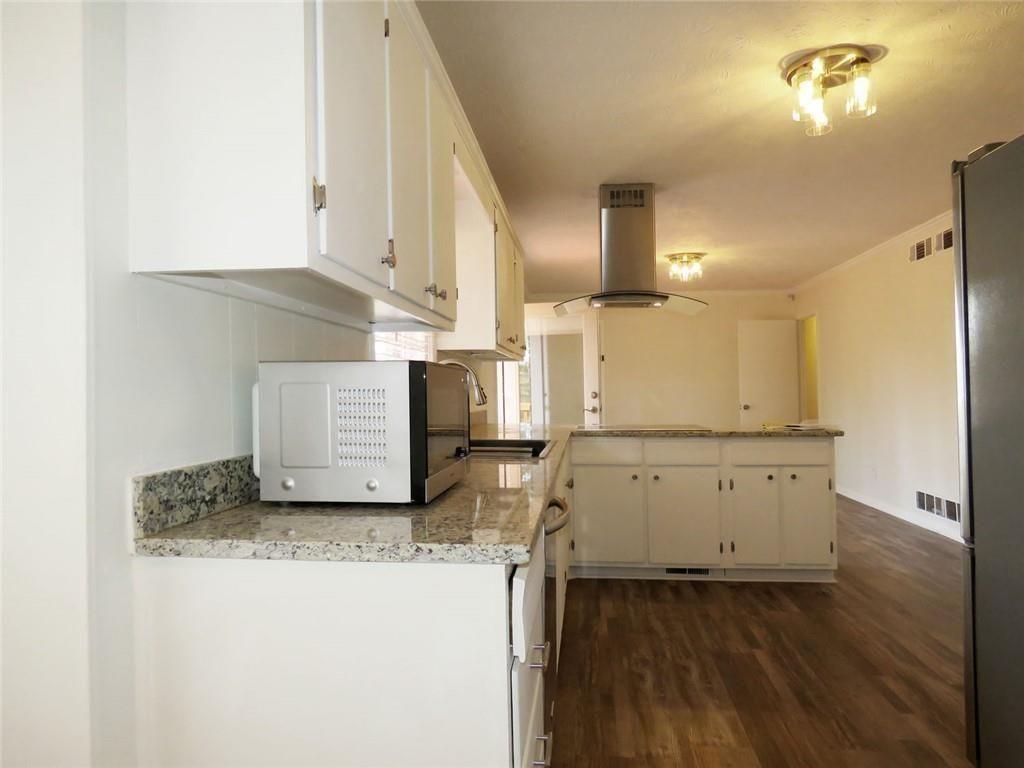 3060 Norton Court Se Property Photo 7